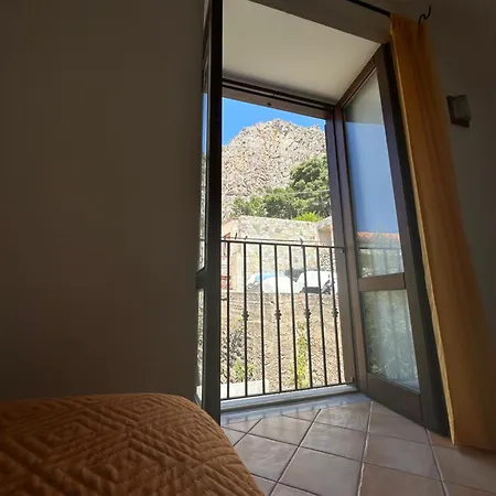 Domus Aurea Borgo House Apartment